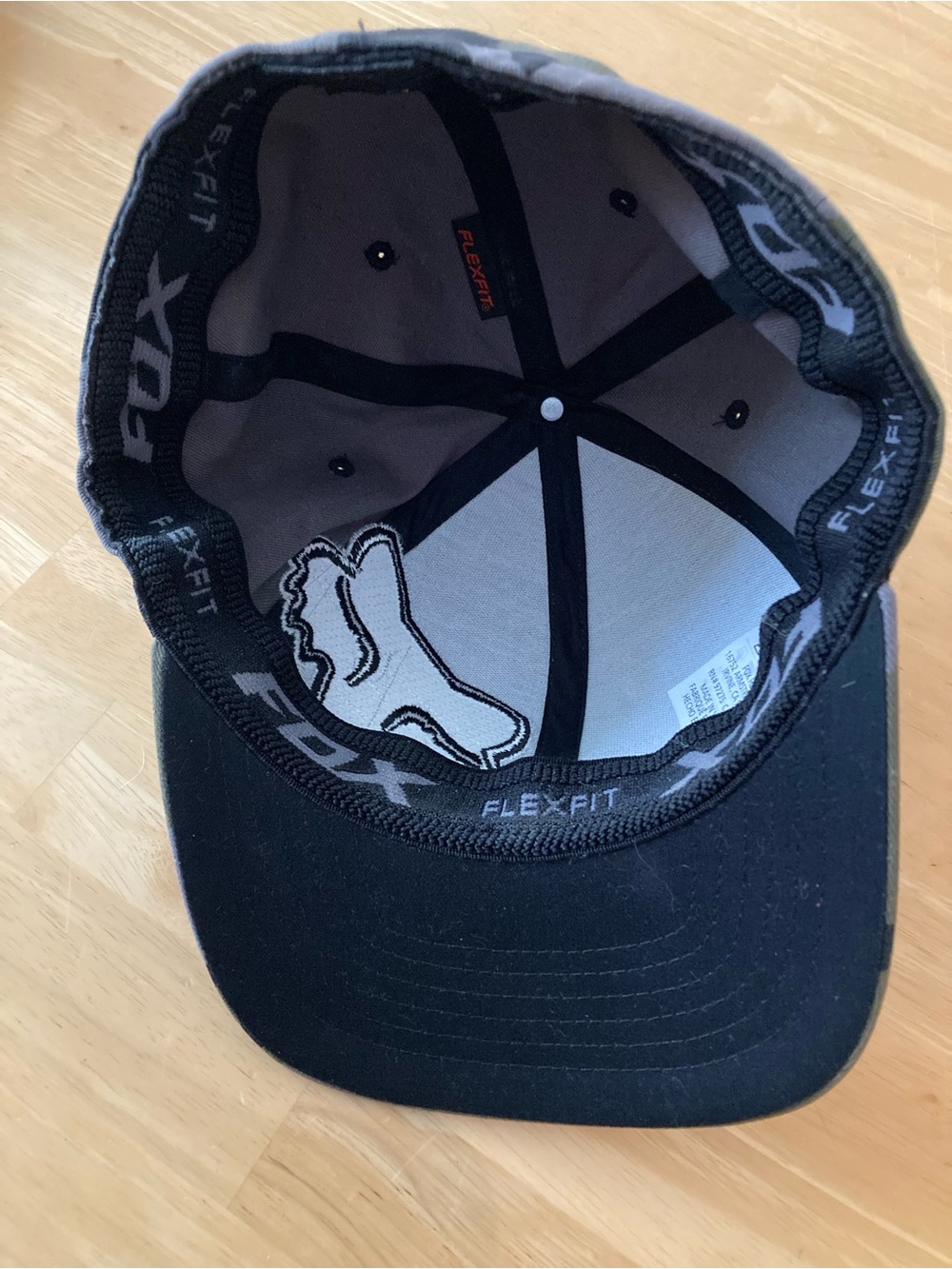 Fox Mens Flex-Fit Camo Hat with Raised Fox Head Patch - Picture 5 of 8
